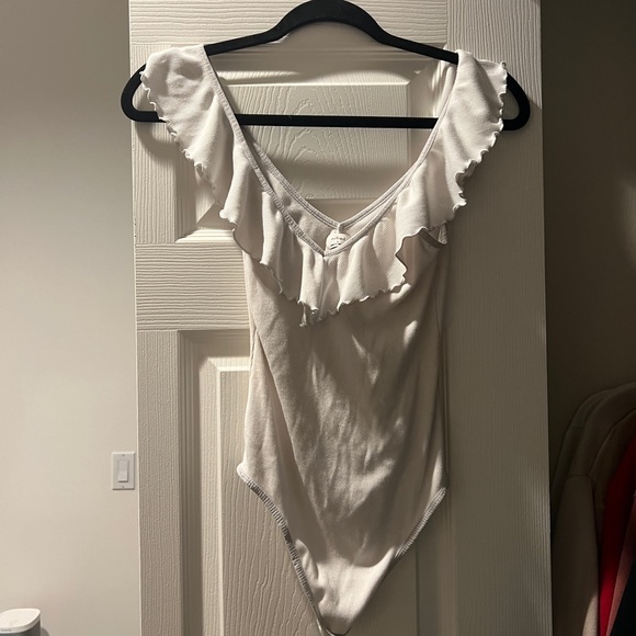 White aritzia bodysuit - Picture 2 of 2
